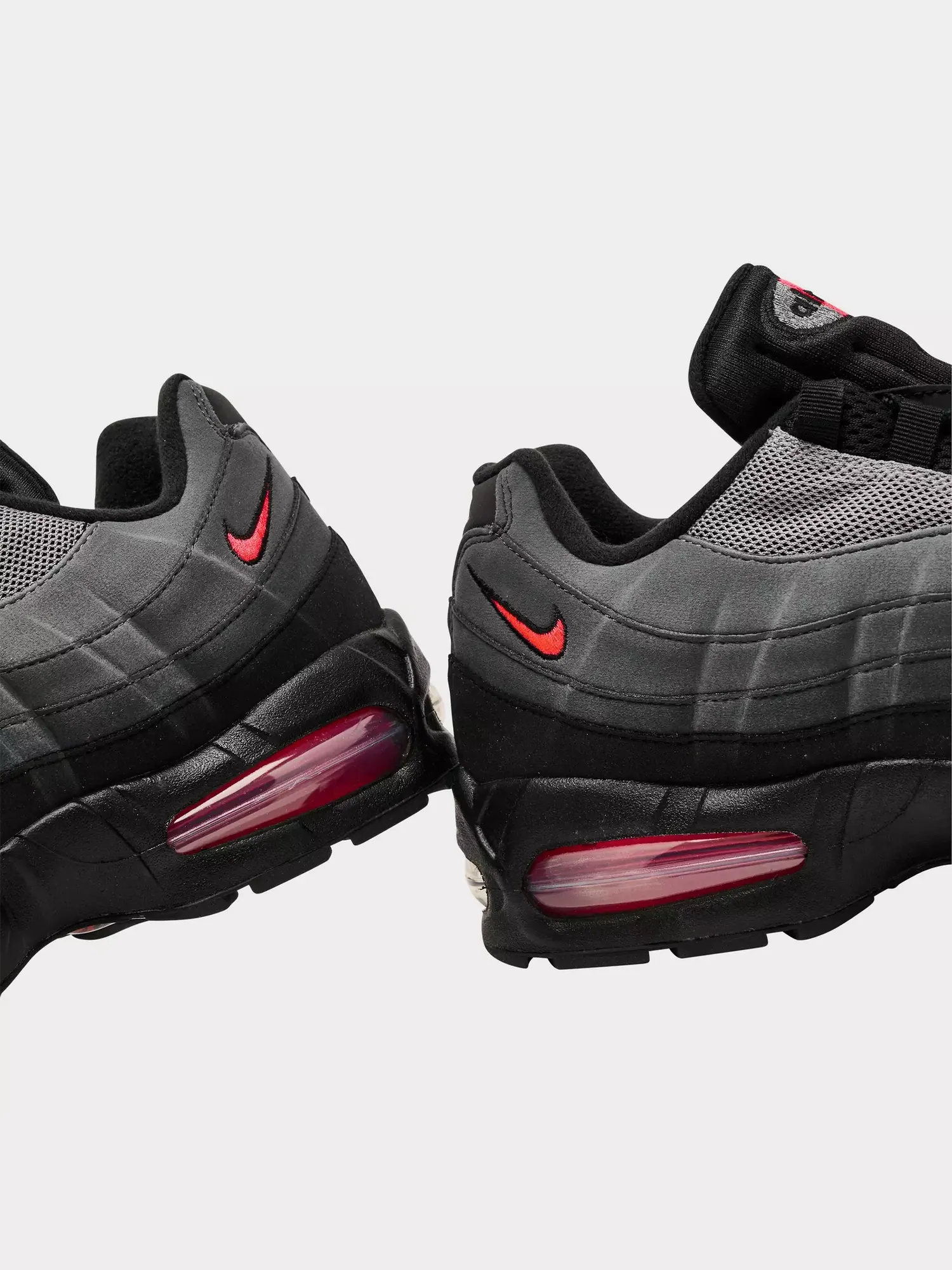 Кроссовки Nike Air Max 95 OG 'Bright Crimson' — изображение 3 из 6