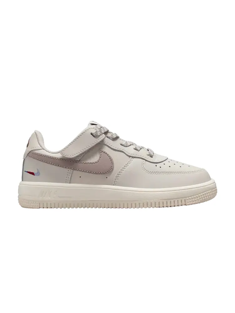 Кроссовки Nike Force 1 Low LV8 EasyOn PS 'Light Orewood Brown Burgundy Crush' — изображение 1 из 1