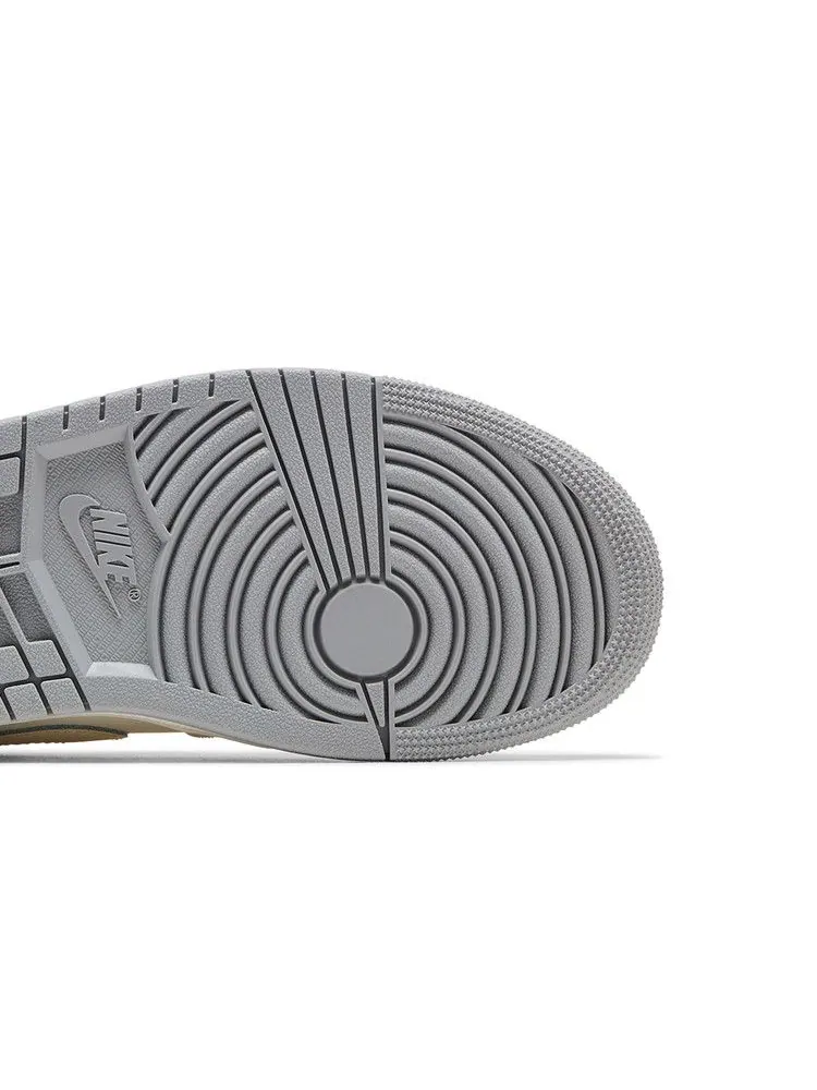 Кроссовки Air Jordan Wmns Air Jordan 1 Low 'Sail Soft Pearl Sequins' — изображение 6 из 9, черный//светлый серый