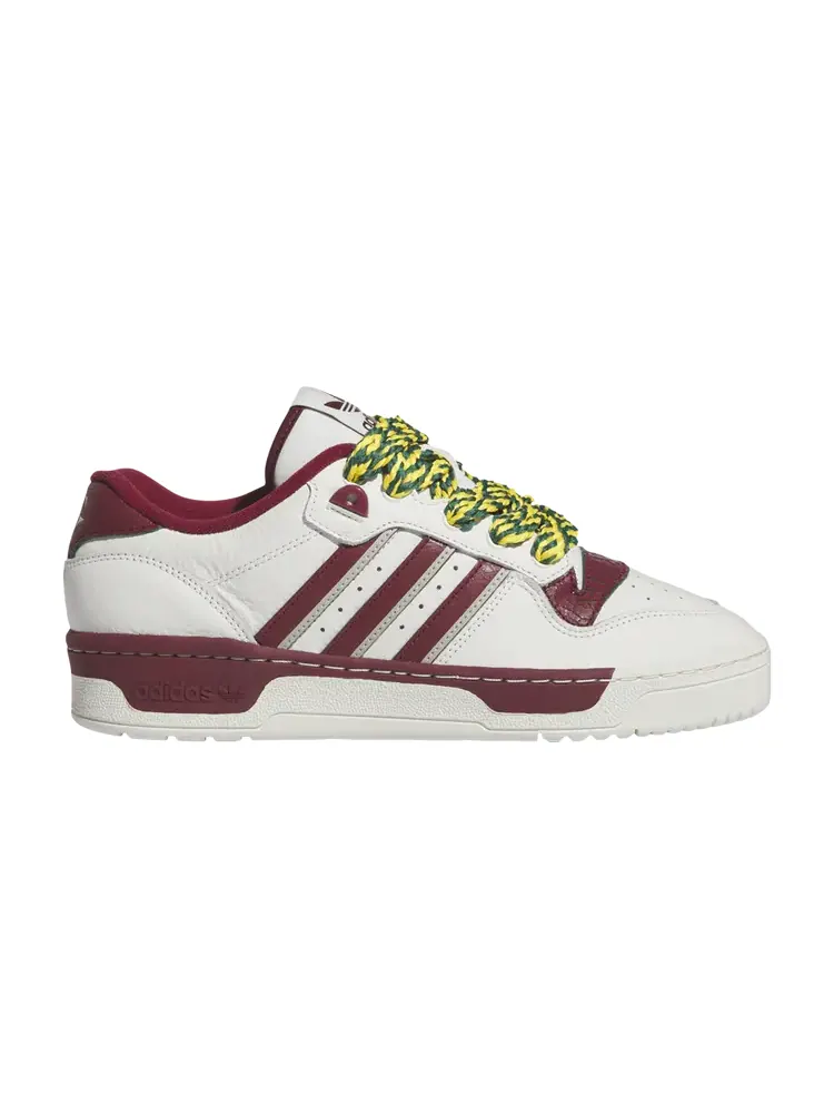 Кроссовки Adidas Trae Young x Rivalry Low — изображение 1 из 1, белый