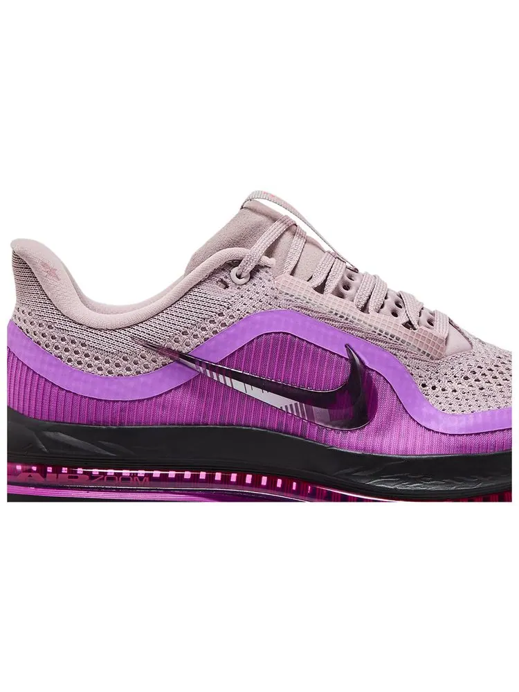 Кроссовки Nike Faith Kipyegon x Wmns Pegasus Premium 'Plum Chalk' — изображение 2 из 8, фиолетовый