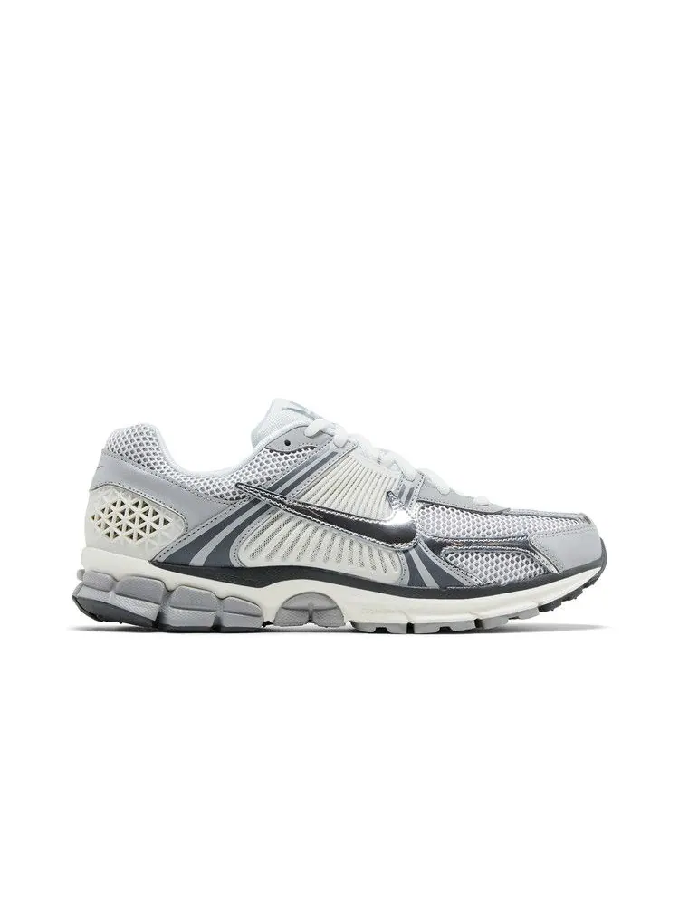 Кроссовки Nike Air Zoom Vomero 5 — изображение 1 из 8