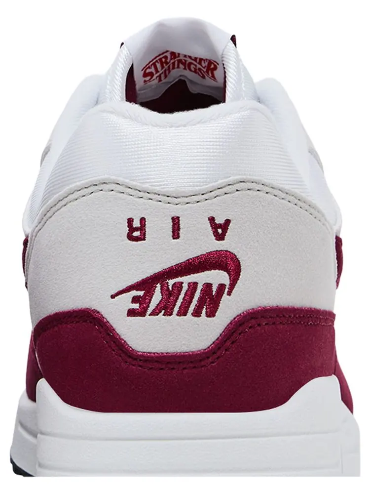 Кроссовки Stranger Things x Nike Air Max 1 — изображение 7 из 8, красный