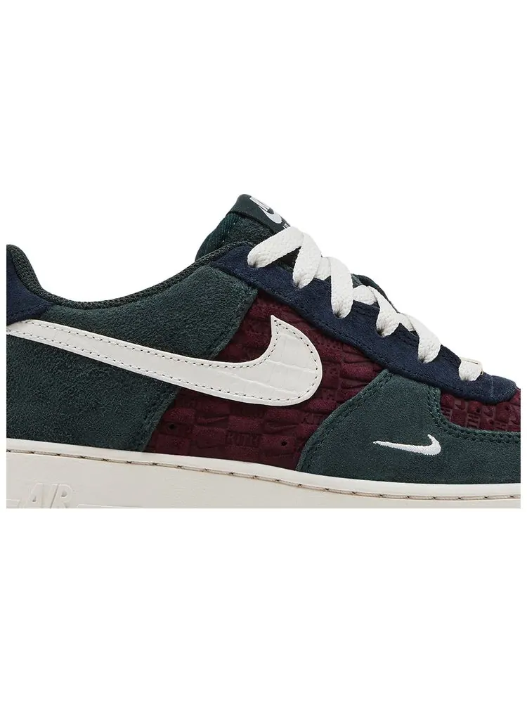 Кроссовки Kith x Nike Air Force 1 Low GS — изображение 2 из 8, красный