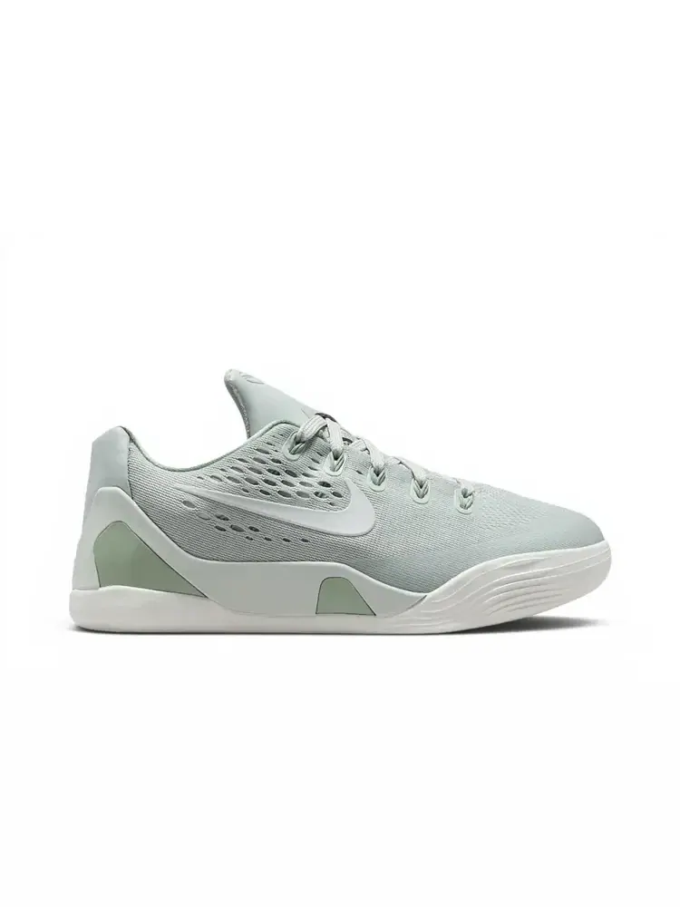 Кроссовки Nike Kobe LX Low EM GS — изображение 1 из 1, светлый серебристый
