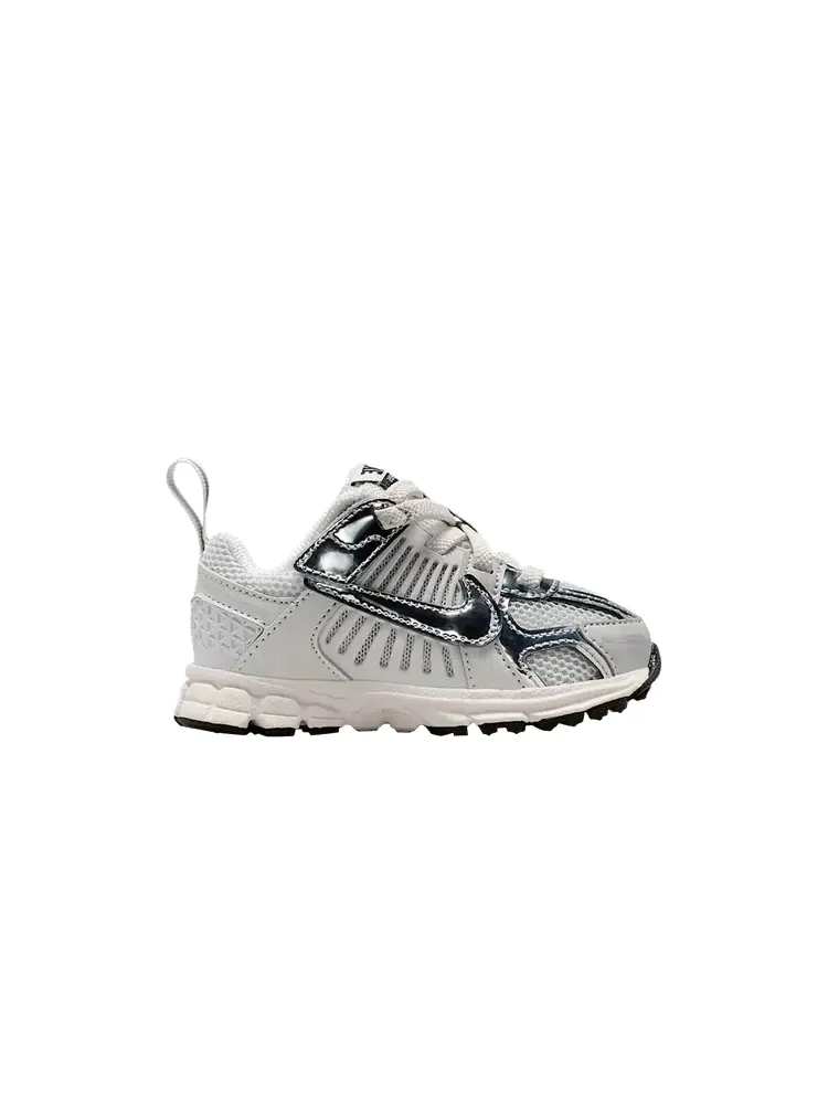 Кроссовки Nike Vomero 5 TD, Photon Dust Chrome — изображение 1 из 1, серый