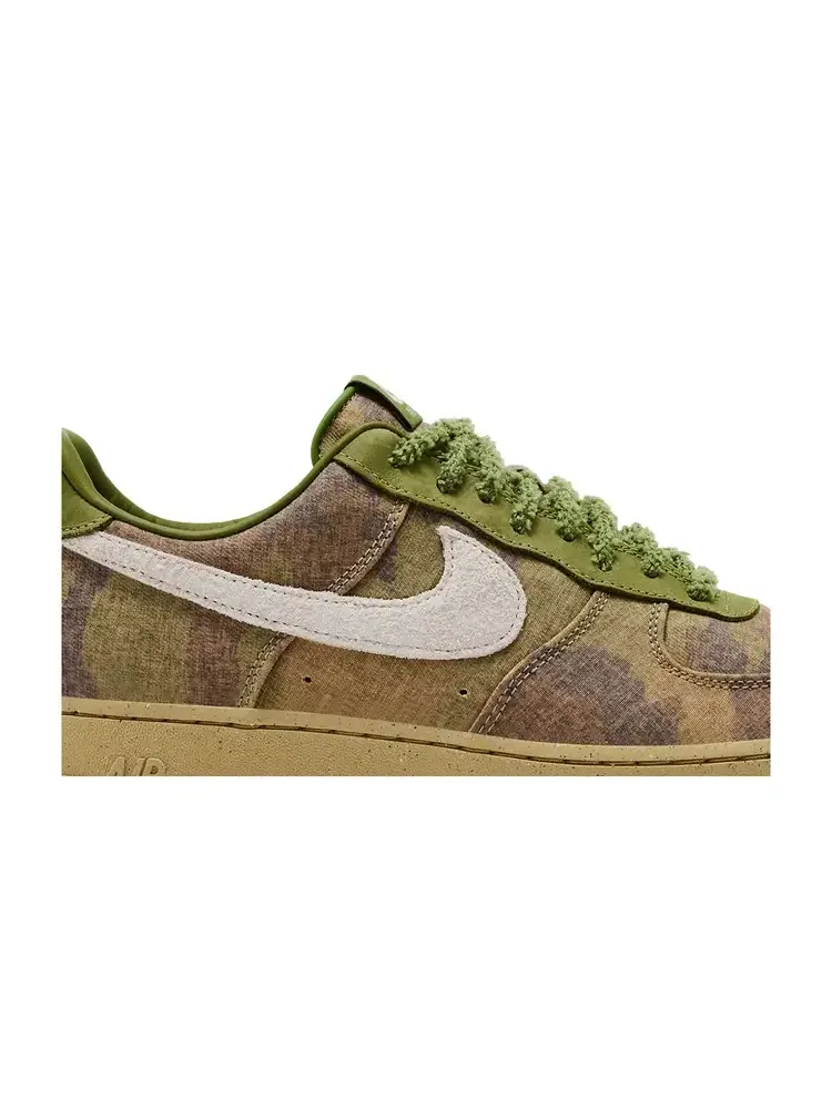 Кроссовки Nike Air Force 1 Low 'Wheatgrass' — изображение 2 из 8, зеленый