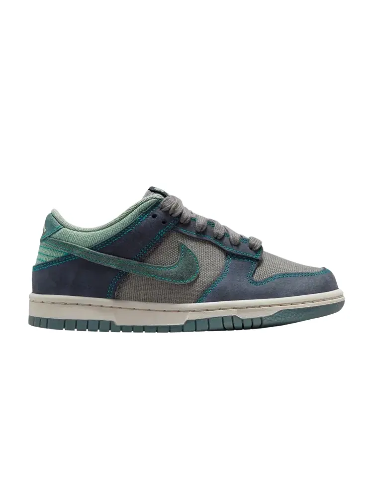 Кроссовки Nike Dunk Low LV8 GS — изображение 1 из 1, серый