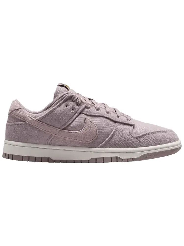 Кроссовки Nike Wmns Dunk Low — изображение 1 из 1, розовый