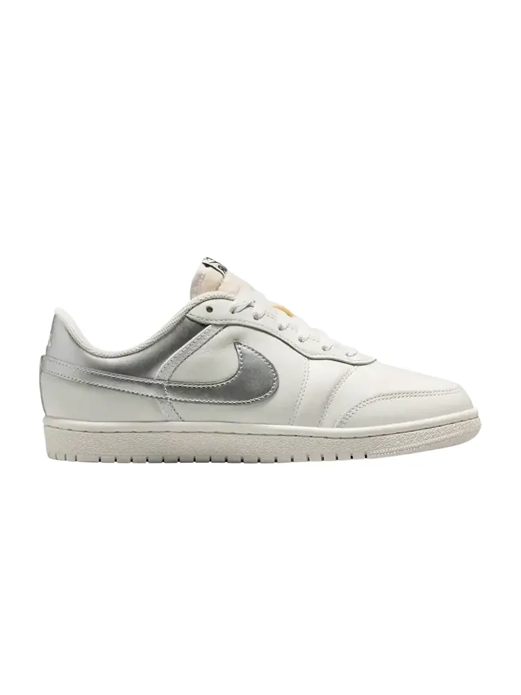 Кроссовки Air Jordan Wmns Skyline Low — изображение 1 из 1, металлик серебристый