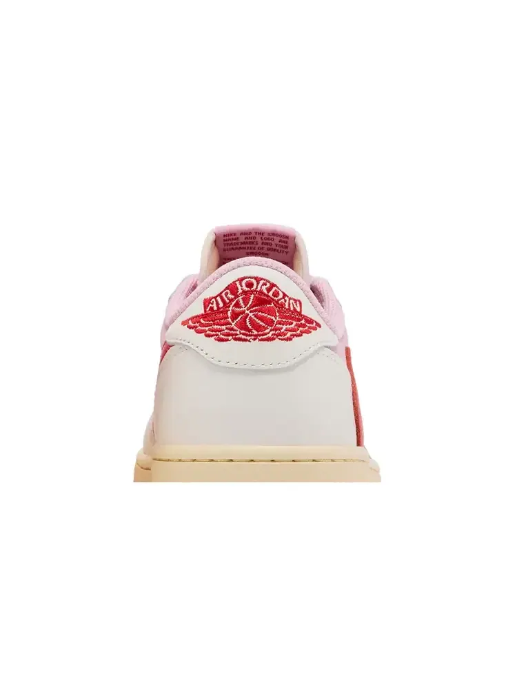 Кроссовки женские Travis Scott x Air Jordan 1 Retro Low OG — изображение 7 из 11, розовый