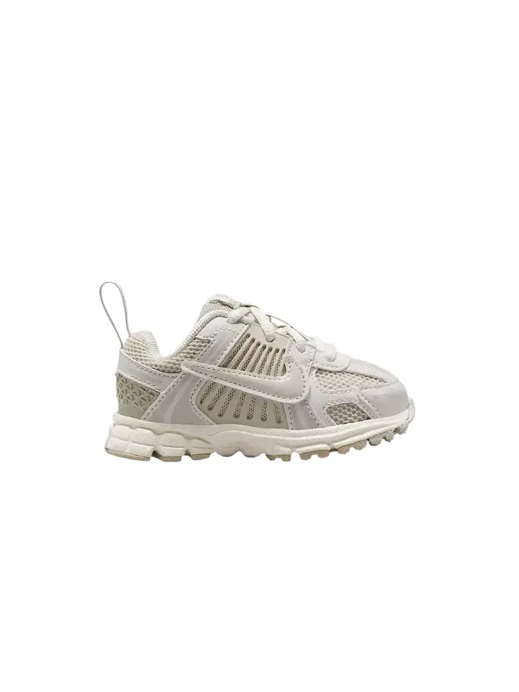 Кроссовки Nike Vomero 5 TD — изображение 1 из 1, кремовый