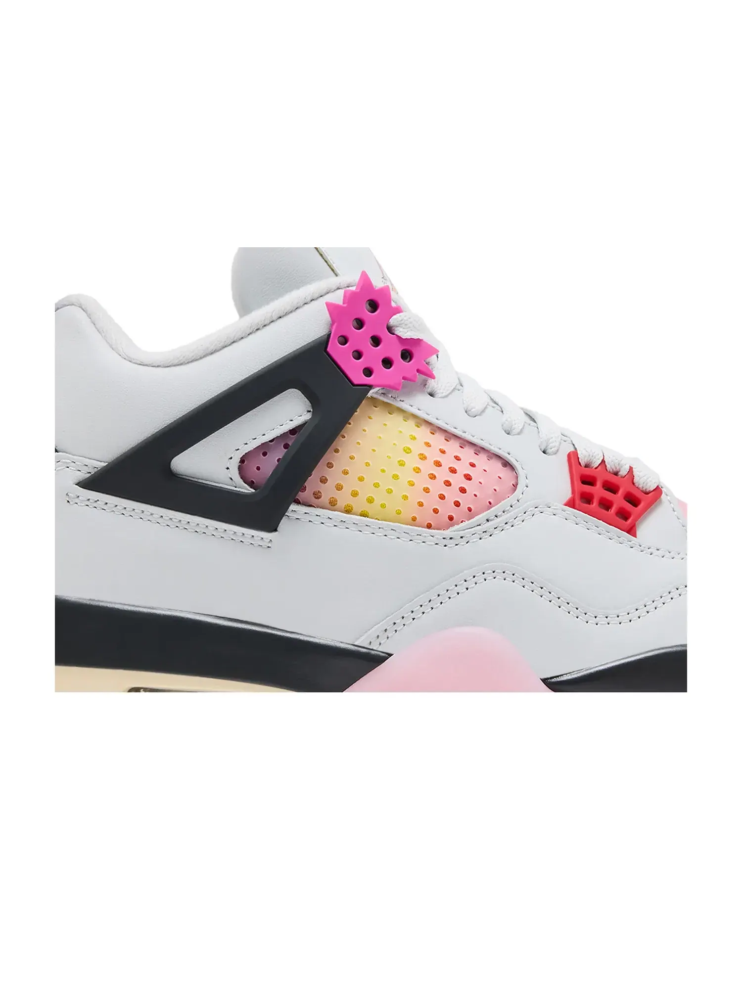 Кроссовки Air Jordan 4 Retro — изображение 2 из 10