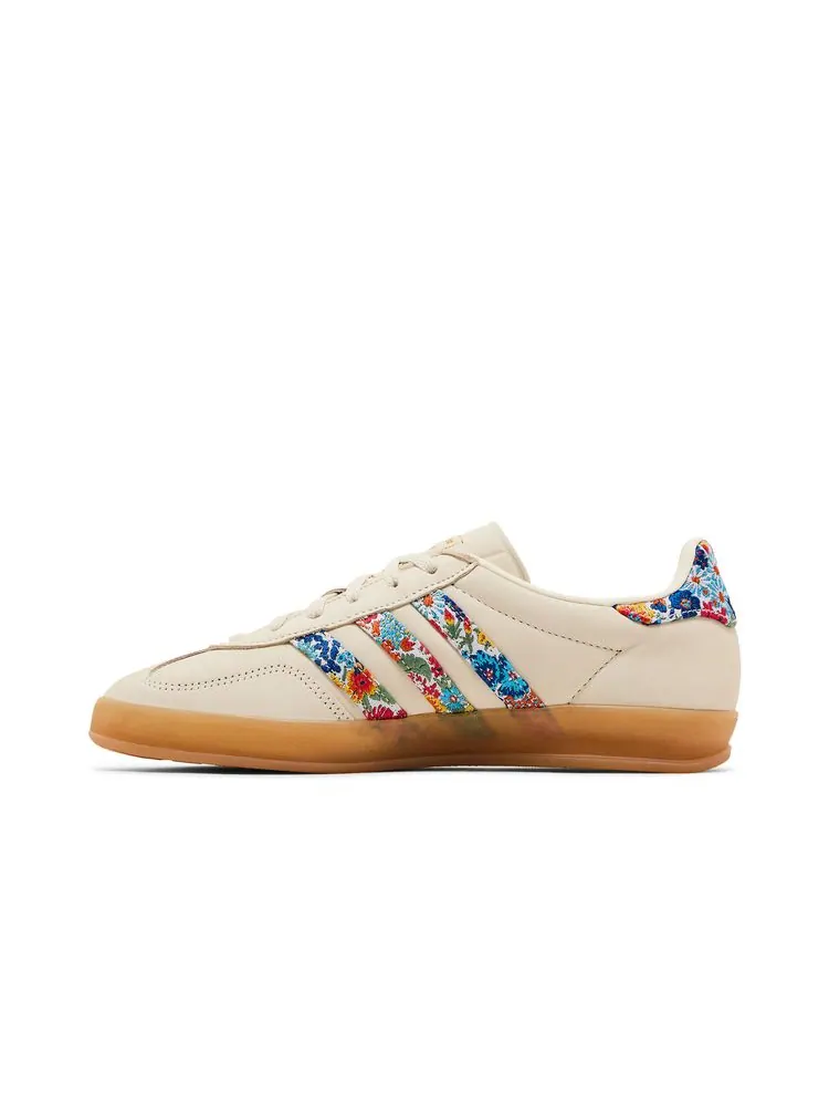 Кроссовки Liberty London x Wmns Gazelle Indoor 'Floral Embroidery - Off White' — изображение 3 из 8, белый
