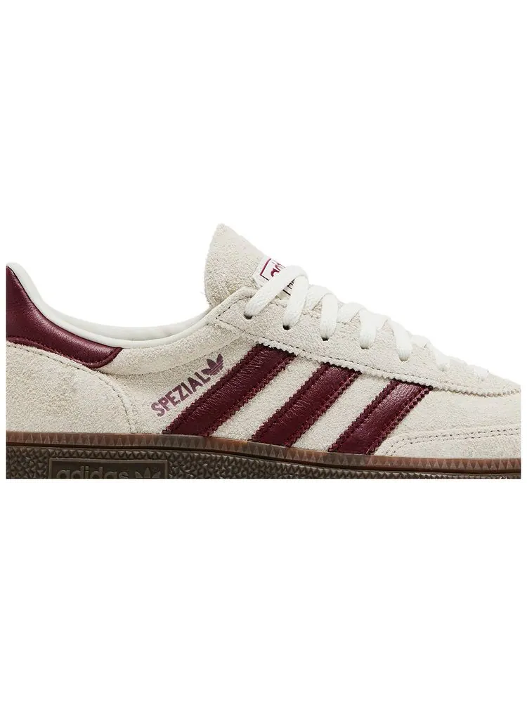 Кроссовки adidas Wmns Handball Spezial 'Off White Collegiate Burgundy' — изображение 2 из 8, бежевый