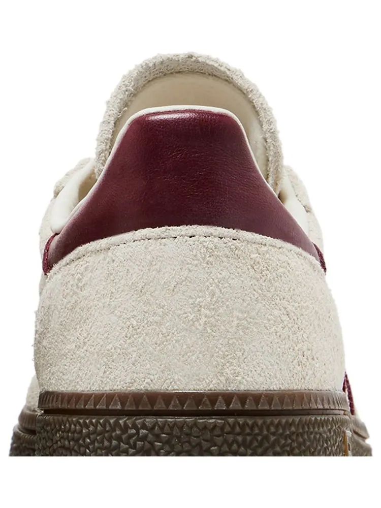Кроссовки adidas Wmns Handball Spezial 'Off White Collegiate Burgundy' — изображение 7 из 8, бежевый
