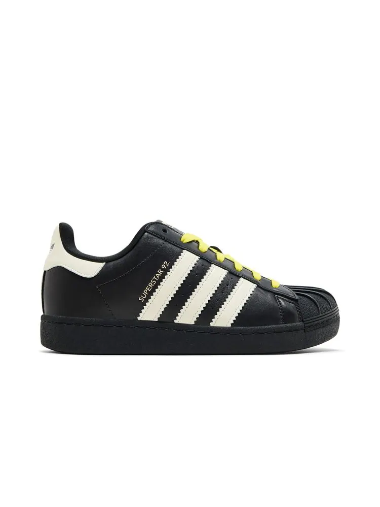 Кроссовки Pharrell x Superstar 92 'Virginia - Black' — изображение 1 из 8, черный