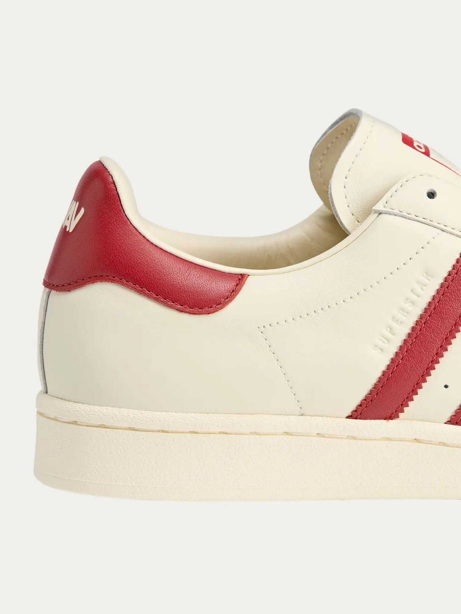 Кроссовки унисекс Adidas x Avavav Superfinger Superstar — изображение 10 из 11, красный/кремовый
