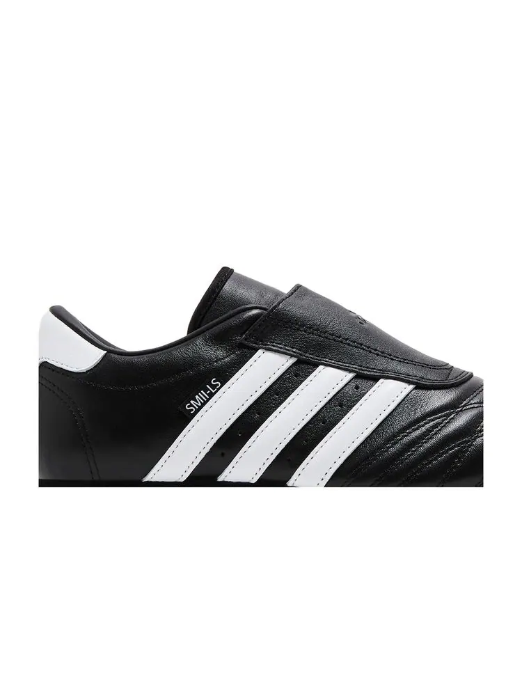 Кроссовки Wmns Taekwondo 'Black White Gum' — изображение 2 из 8, черный белый