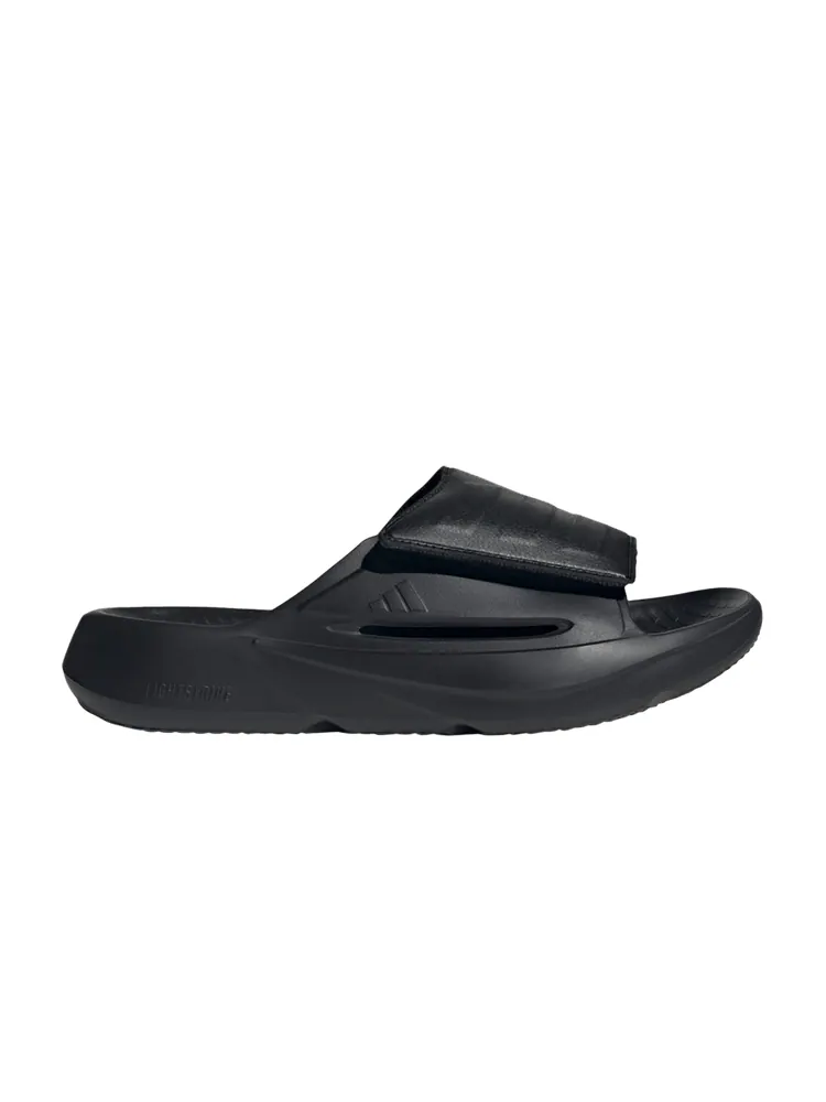 Сандалии adidas Lightblaze Slide 'Triple Black' — изображение 1 из 1, черный/черный/черный