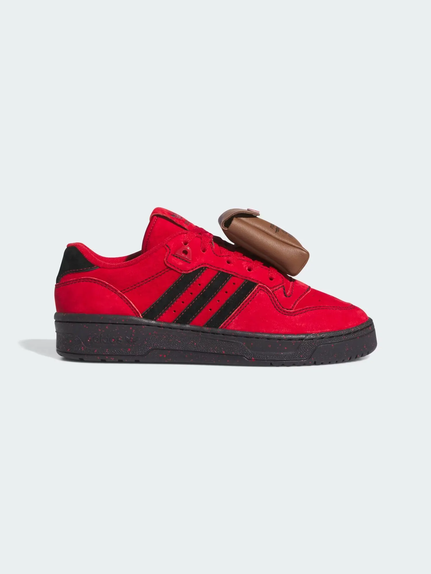 Кроссовки Adidas Rivalry Low x Marvel 'Deadpool' — изображение 1 из 8, красный