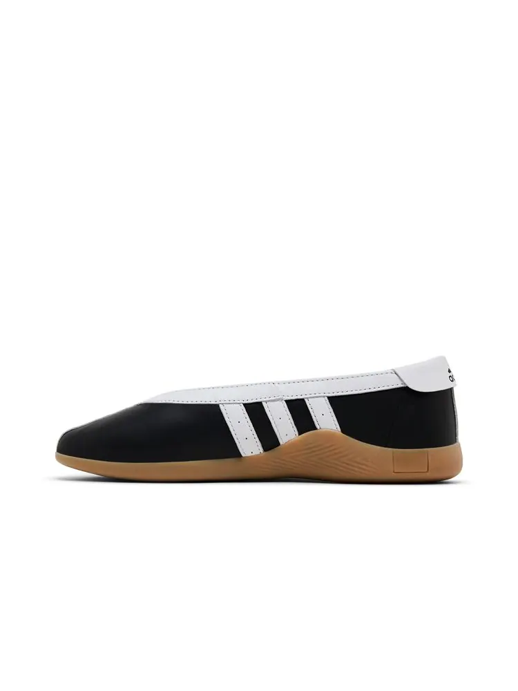 Кроссовки Wmns Taekwondo Mei Ballet 'Black White Gum' — изображение 3 из 8, черный белый