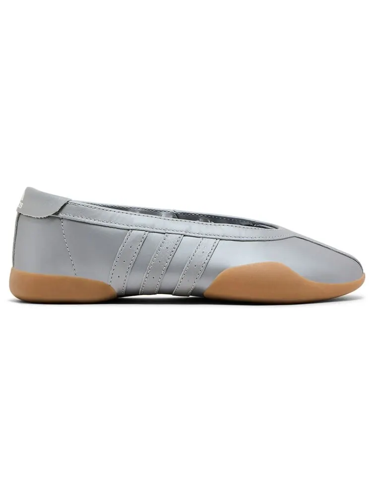 Кроссовки adidas Wmns Taekwondo Mei Ballet 'Silver Metallic' — изображение 1 из 8, серебряный
