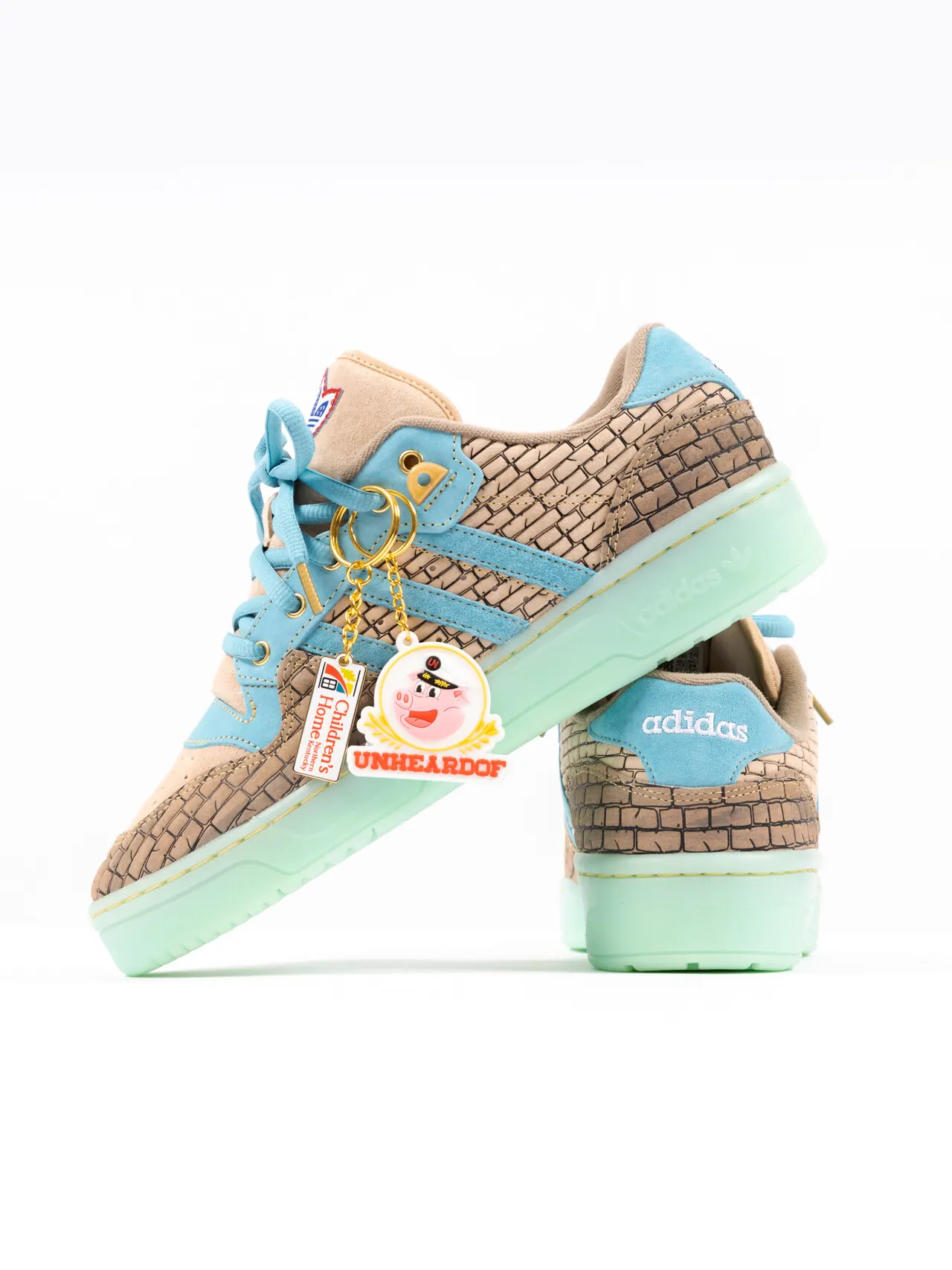 Кроссовки Adidas Rivalry Low x Unheardof 'Building Bridges' — изображение 2 из 15, бежевый/голубой