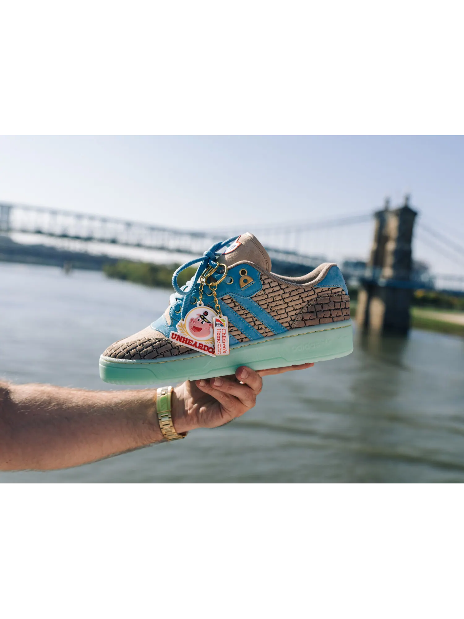 Кроссовки Adidas Rivalry Low x Unheardof 'Building Bridges' — изображение 12 из 15, бежевый/голубой