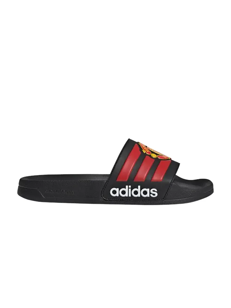Сандалии adidas Manchester United x Adilette Shower 'Home Kit 2025' — изображение 1 из 1, черный/красный/белый