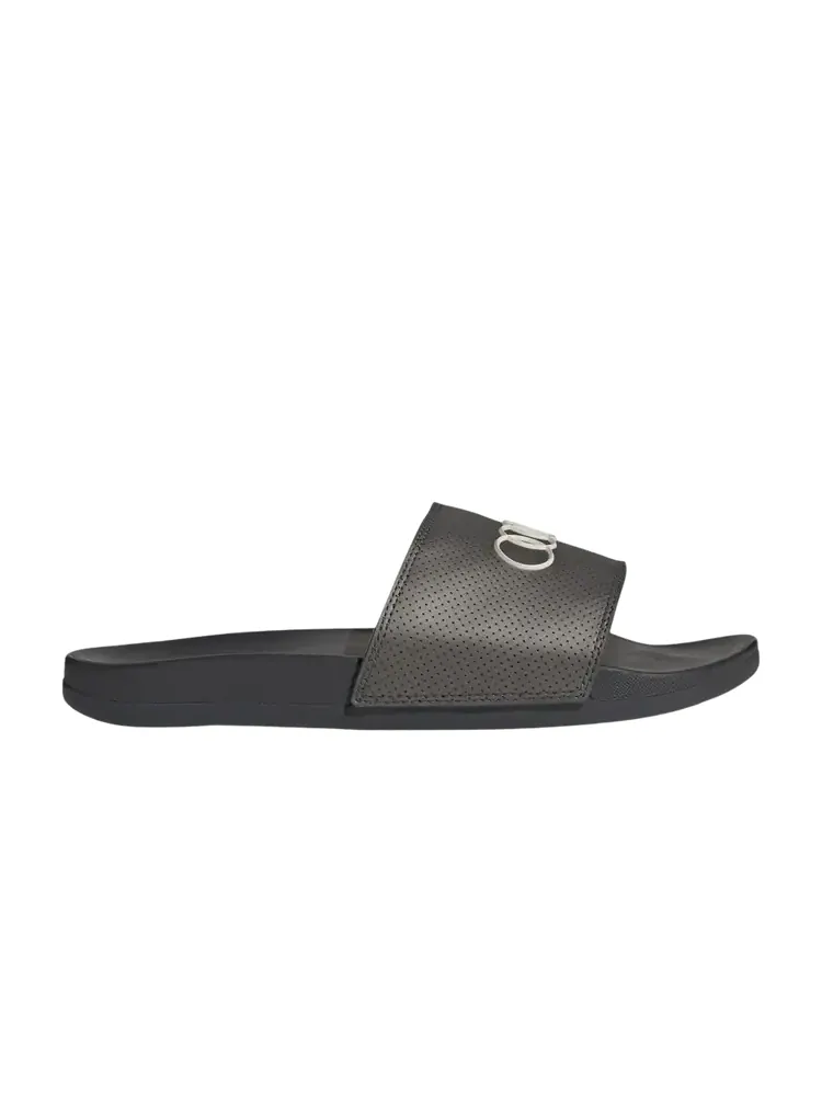 Audi Revolut F1 x Adidas Adilette Comfort Slide 'Black' — изображение 1 из 1, черный