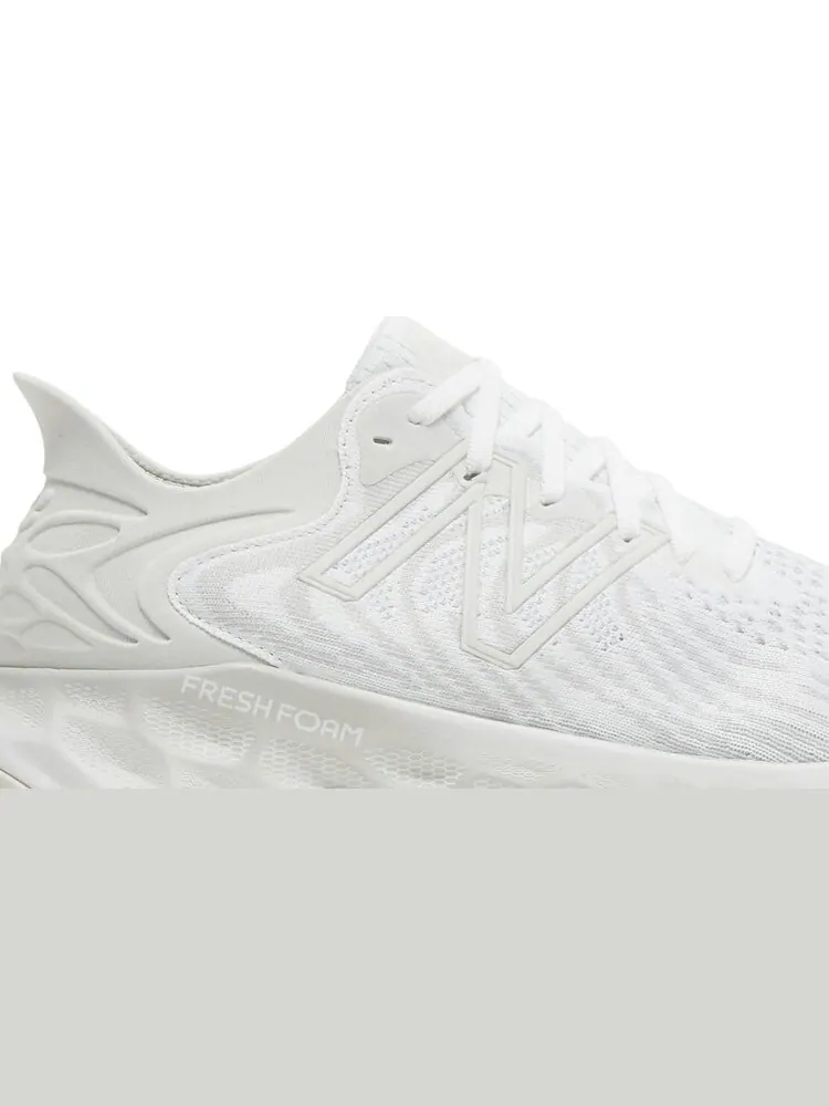 Кроссовки New Balance Fresh Foam 1080v11 'White Nimbus Cloud' — изображение 2 из 8, белый