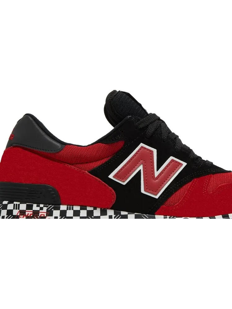 Кроссовки New Balance 1300 Made in USA 'Harajuku Pack' — изображение 2 из 8, красный