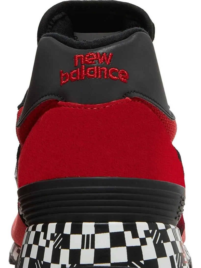 Кроссовки New Balance 1300 Made in USA 'Harajuku Pack' — изображение 7 из 8, красный