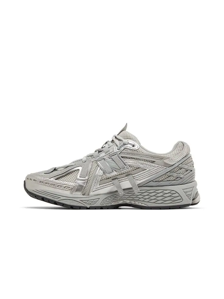 Кроссовки New Balance 1906A Concrete Silver Metallic — изображение 3 из 6, серебристый металлик