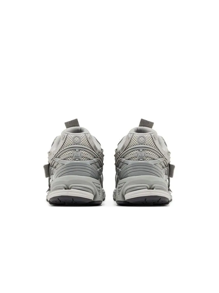 Кроссовки New Balance 1906A Concrete Silver Metallic — изображение 6 из 6, серебристый металлик