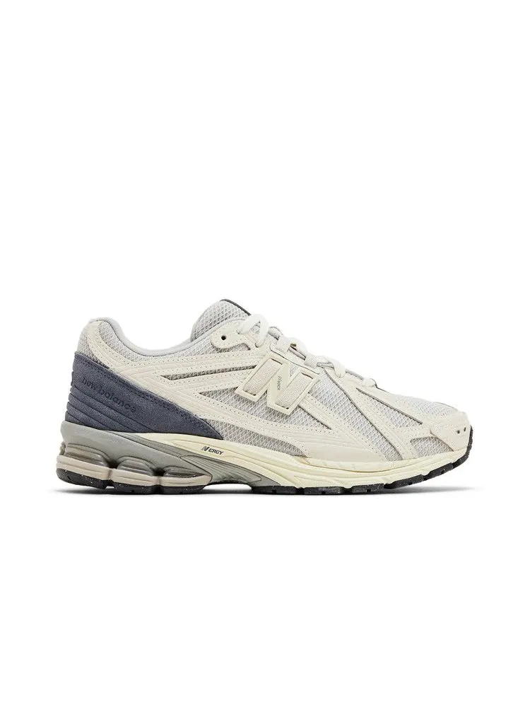 Кроссовки New Balance 1906F 'Linen Moonrock' — изображение 2 из 9, темный серый