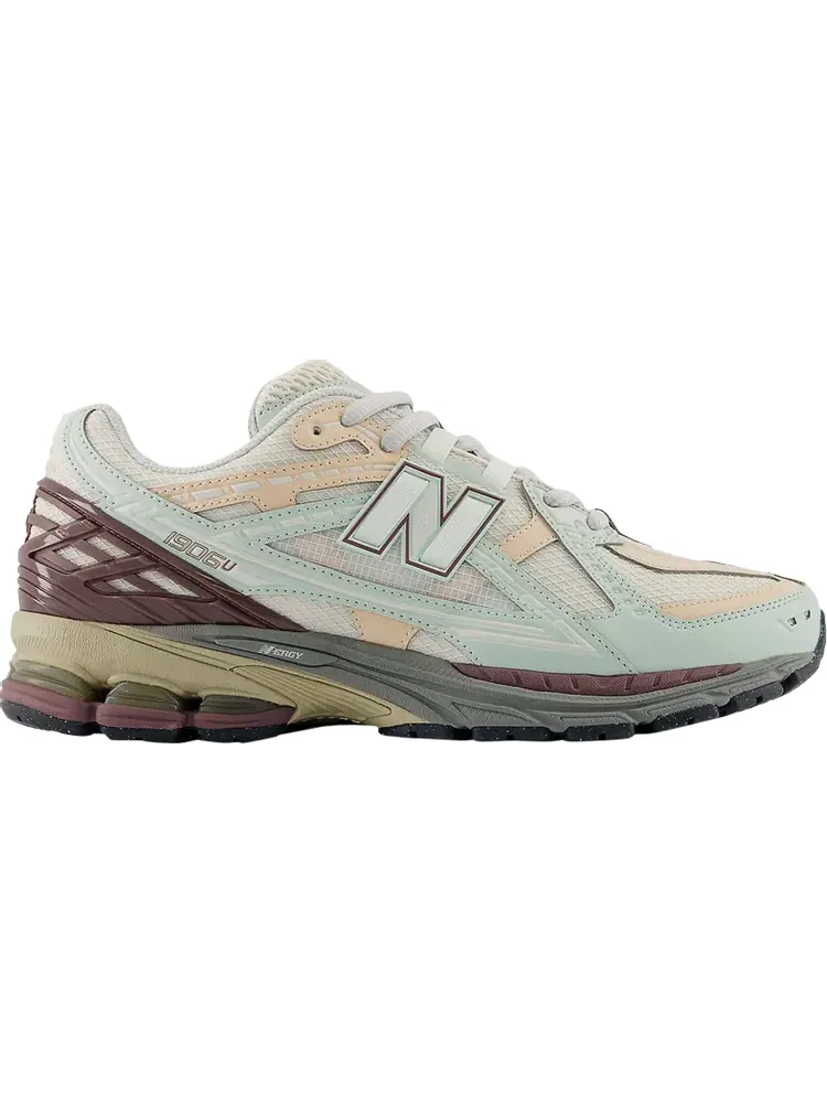 Кроссовки New Balance 1906U — изображение 1 из 1, зеленый