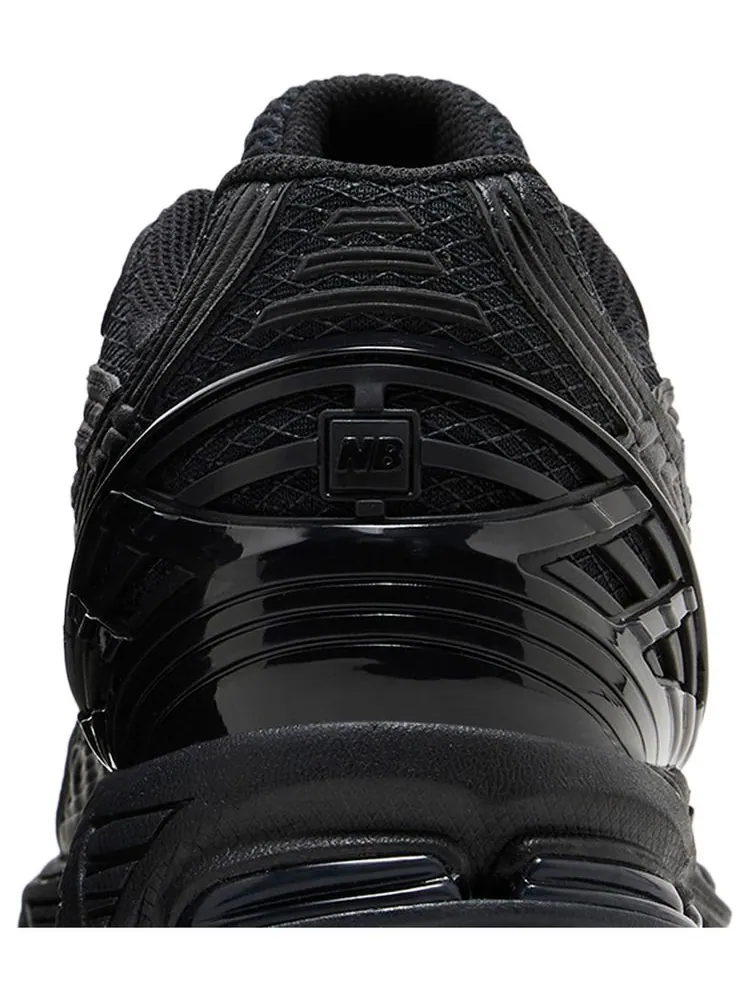 Кроссовки New Balance 1906U 'Triple Black' — изображение 7 из 8, черный