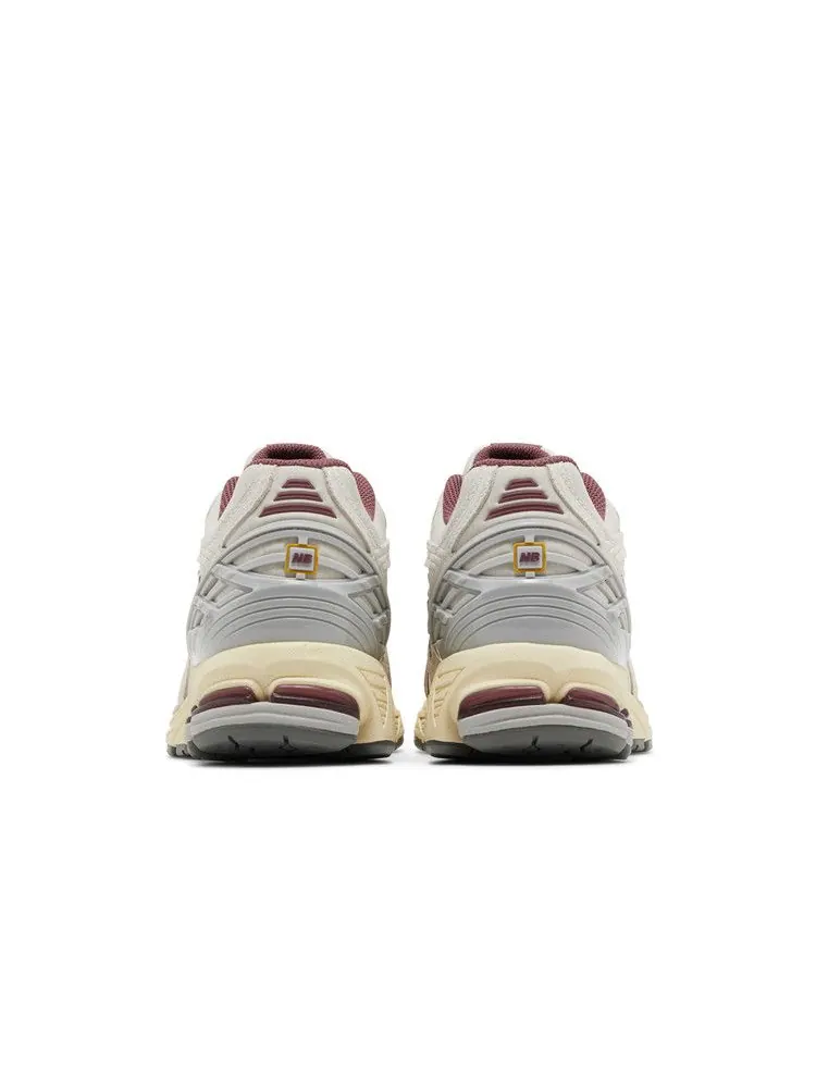 Кроссовки New Balance 1906R 'White Burgundy' — изображение 7 из 9, белый/бордовый
