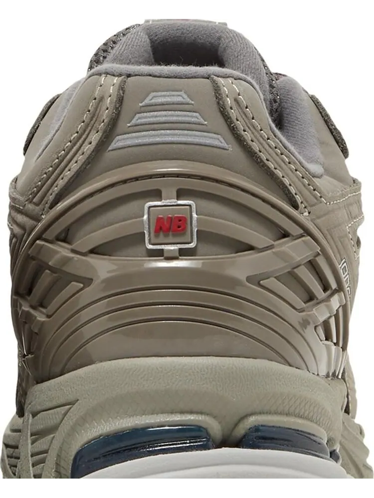 Кроссовки New Balance 1906R Grey Indigo — изображение 7 из 9, серый