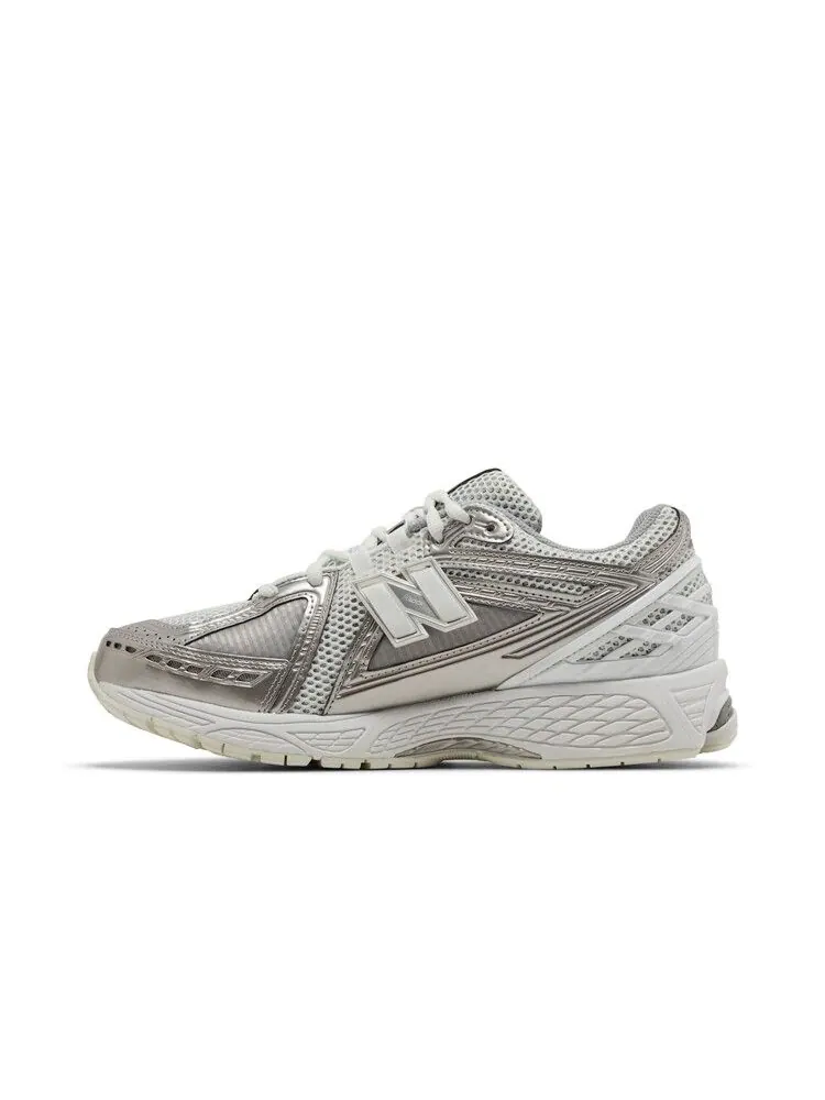 Кроссовки New Balance 1906R 'Silver' — изображение 4 из 9, серебристый/белый