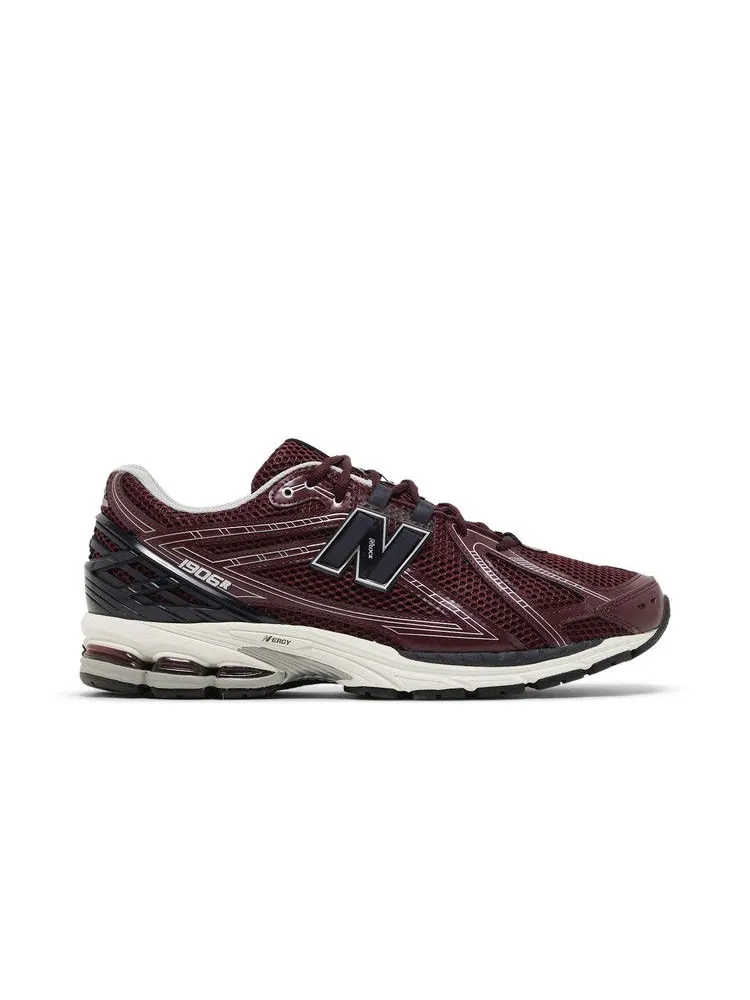 Кроссовки New Balance 1906R 'Burgundy' — изображение 2 из 9, бордовый/белый