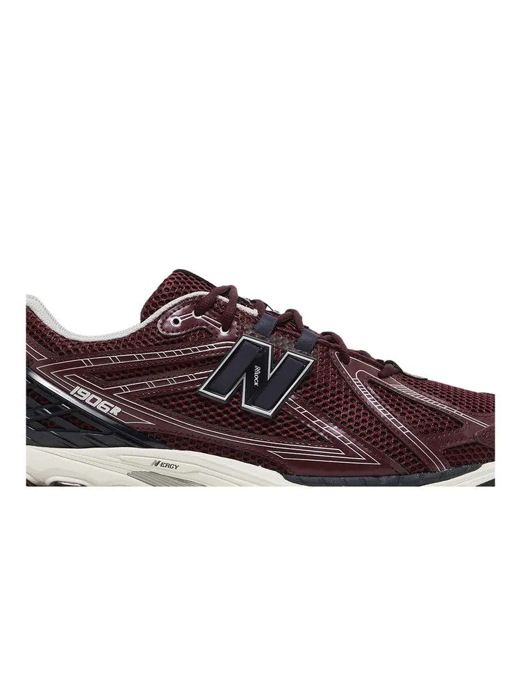 Кроссовки New Balance 1906R 'Burgundy' — изображение 3 из 9, бордовый/белый