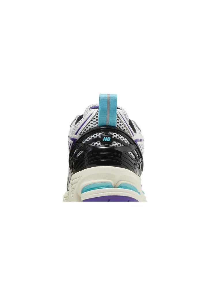 Кроссовки New Balance 1906R 'Hornets' — изображение 8 из 9, белый/синий/фиолетовый