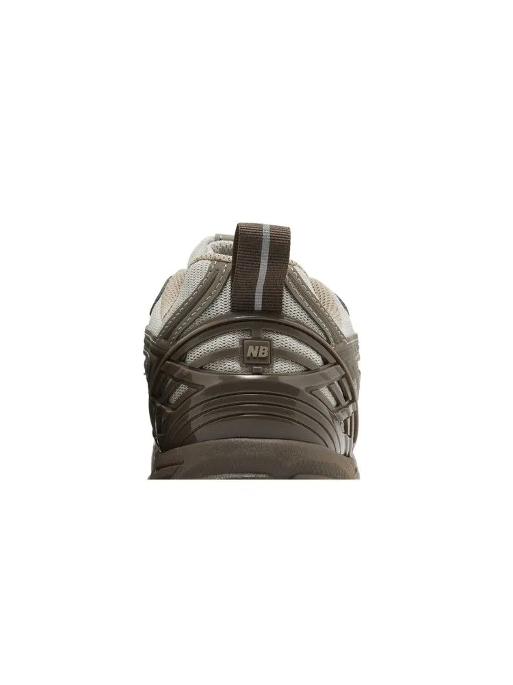 Кроссовки New Balance 1906R 'Mocha' — изображение 8 из 9, коричневый
