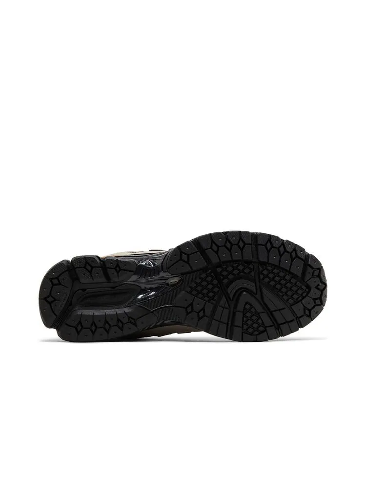 Кроссовки New Balance 1906R Light Mushroom Black — изображение 4 из 6, светлый черный