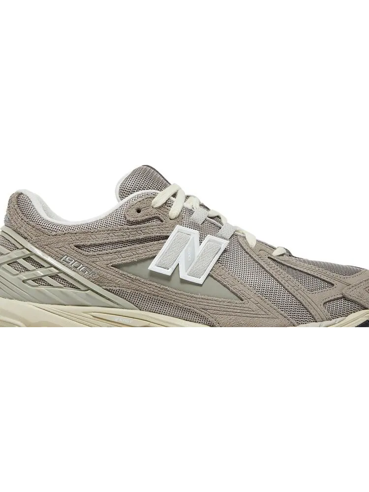 Кроссовки New Balance 1906R 'Beige Cream' — изображение 2 из 8, коричневый