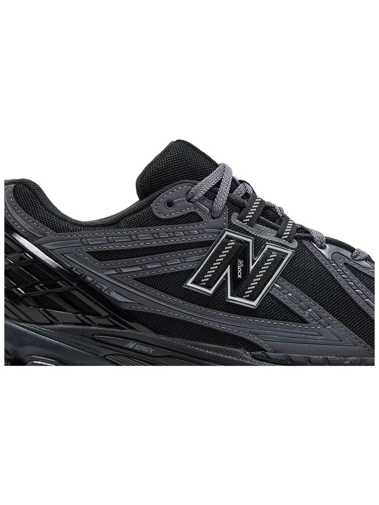 Кроссовки New Balance 1906R 'Black Phantom' — изображение 2 из 8, черный