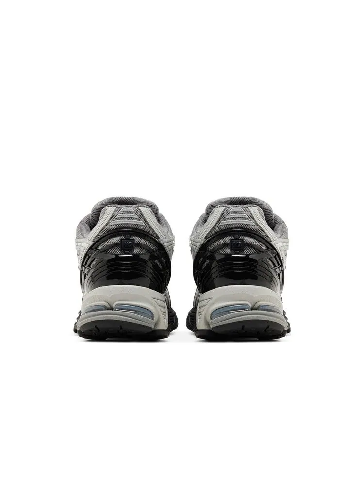 Кроссовки New Balance 1906R 'Castlerock Black Rain Cloud' — изображение 7 из 9, черный